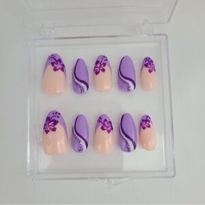 Elegant Purple Floral Press-On Nails